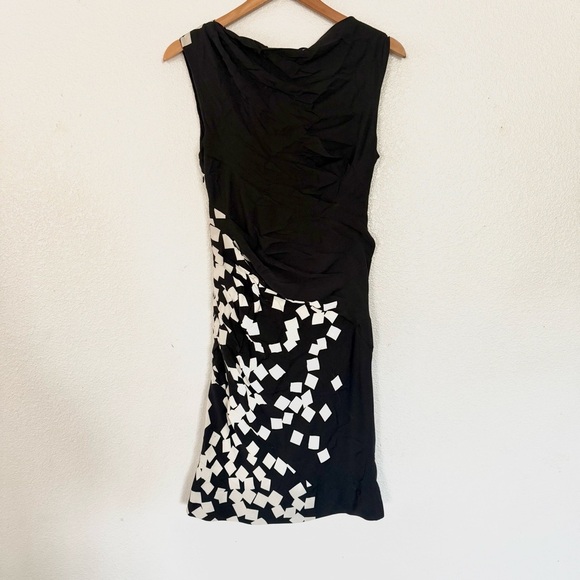 Diane Von Furstenberg Black & White Square Print Silk Ruched Dress Size US 6 - Picture 7 of 11